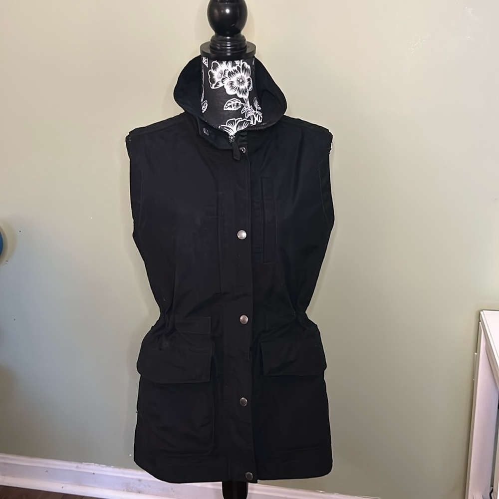 Eddie Bauer Black  cinched waist Safari vest